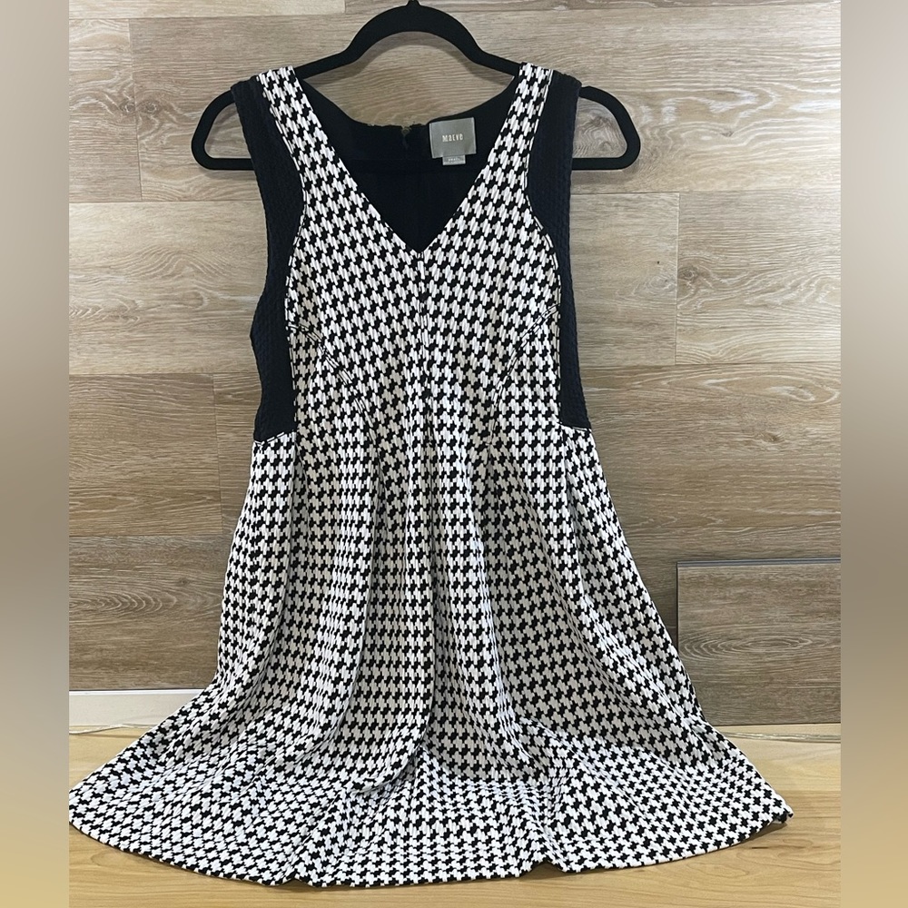 Anthropology black/white flared dress by Maeve small